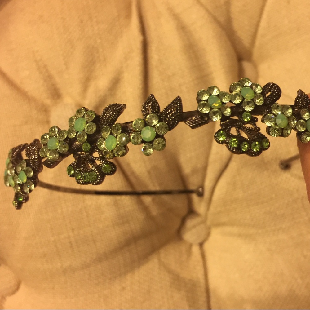 Beautiful Rhinestone headband